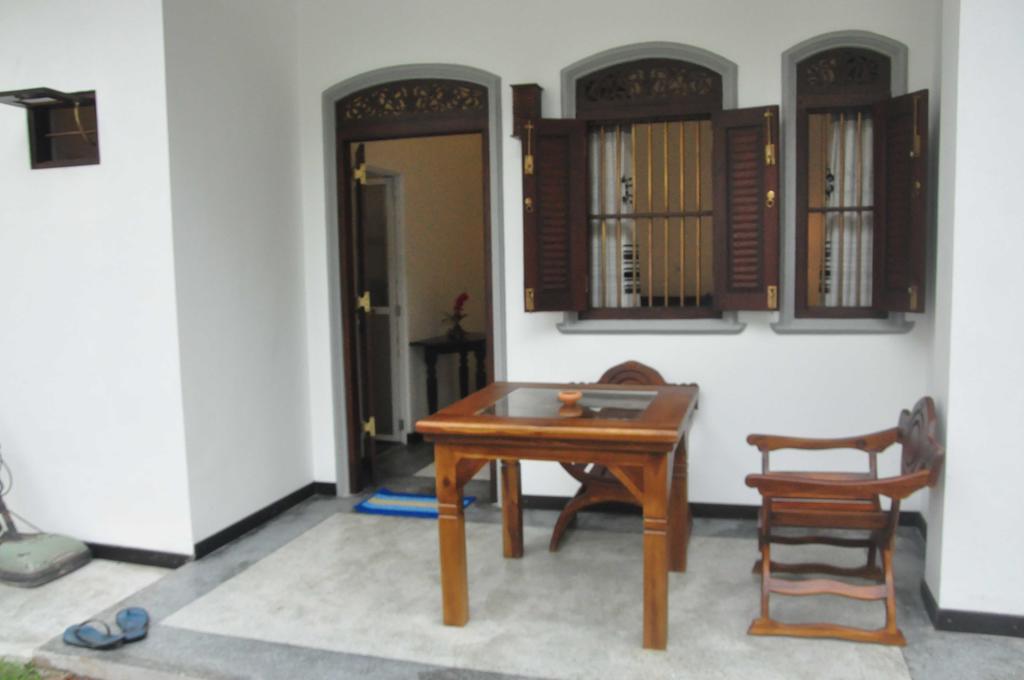 أونا واتونا Era Guest House المظهر الخارجي الصورة