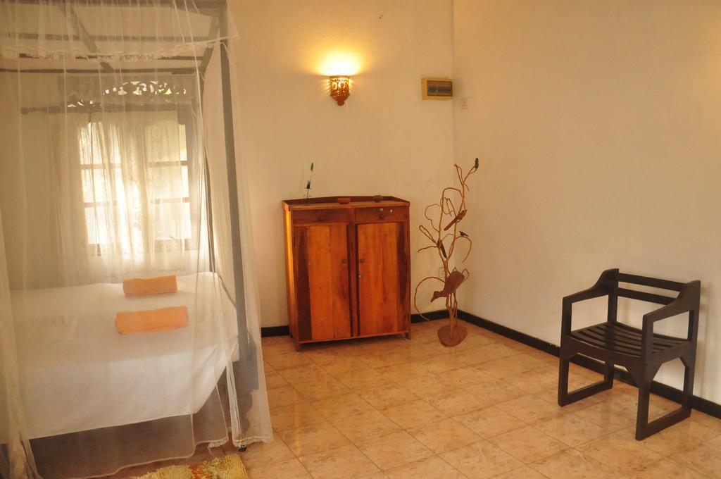 أونا واتونا Era Guest House المظهر الخارجي الصورة