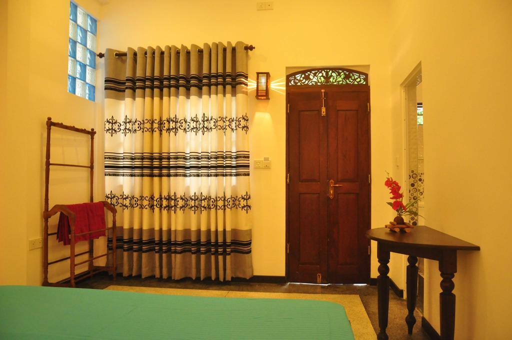 أونا واتونا Era Guest House المظهر الخارجي الصورة